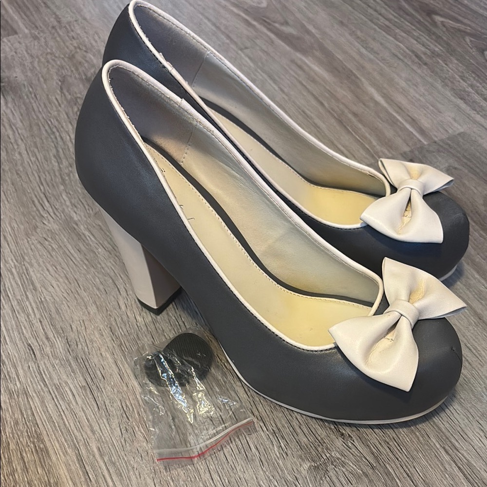 Elegant Gray and Cream Peep-Toe Heels with Vintage Charm